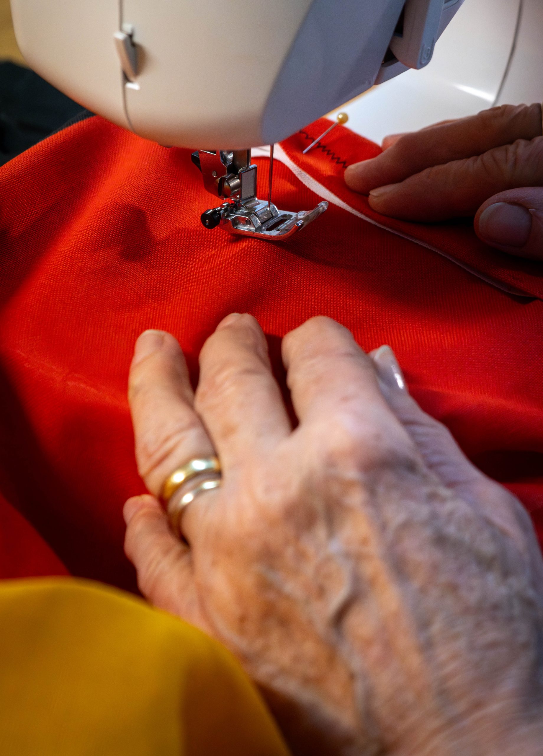 Konfektionsänderung - Reparatur von Fahnen